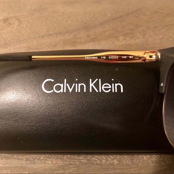 🕶Calvin Klein Sunglasses🕶 - Picture 5 of 7